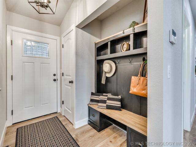 702 Trinidad Drive, Sand Springs, OK 74063