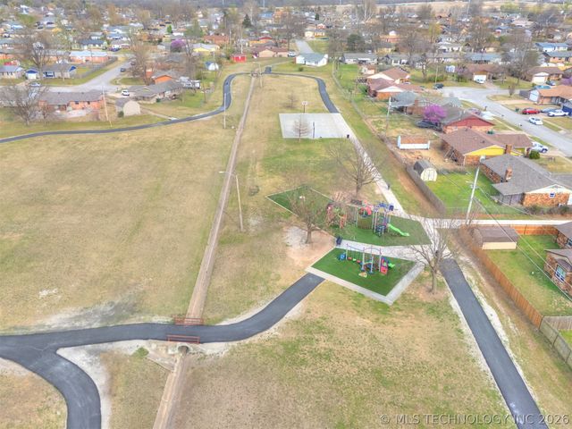 702 Trinidad Drive, Sand Springs, OK 74063