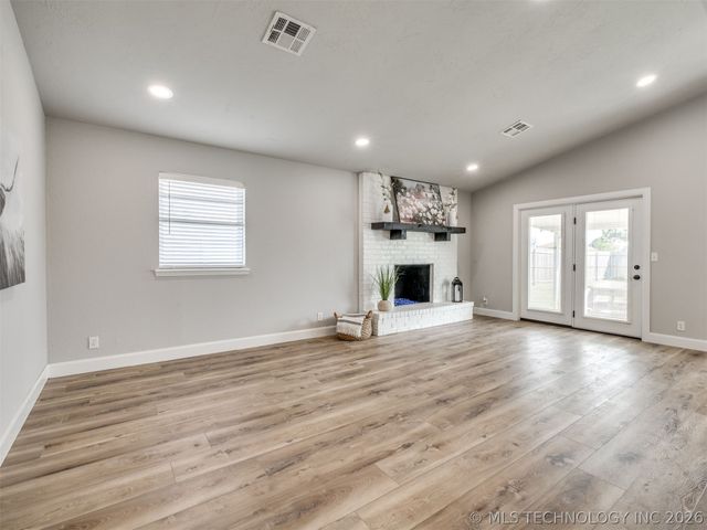 702 Trinidad Drive, Sand Springs, OK 74063