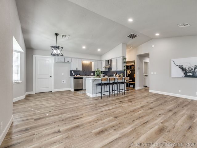 702 Trinidad Drive, Sand Springs, OK 74063