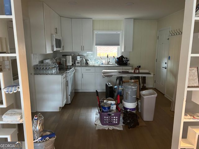 918 Jefferson Avenue, East Point, GA 30344