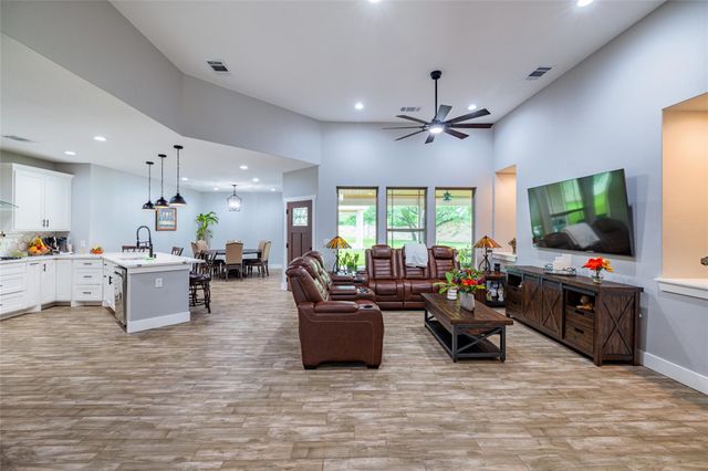 200 Wood CV, Georgetown, TX 78633