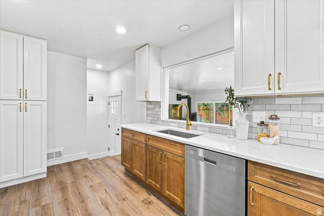 19 E 5878 S, Murray, UT 84107