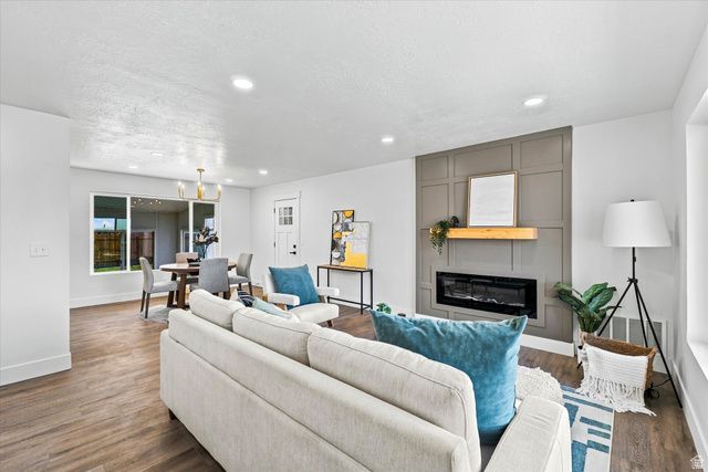 19 E 5878 S, Murray, UT 84107