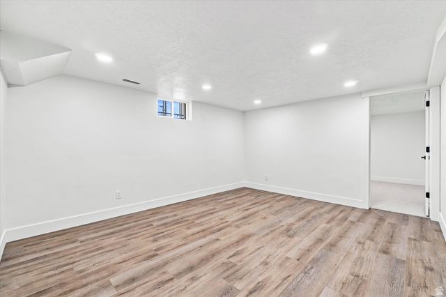 19 E 5878 S, Murray, UT 84107