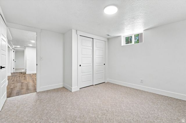 19 E 5878 S, Murray, UT 84107