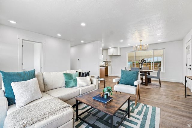 19 E 5878 S, Murray, UT 84107