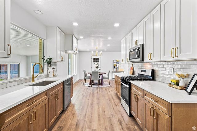 19 E 5878 S, Murray, UT 84107