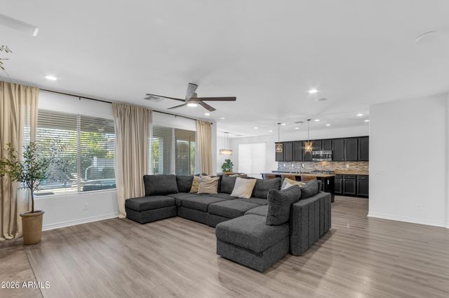 2546 E CAROB Drive, Gilbert, AZ 85298