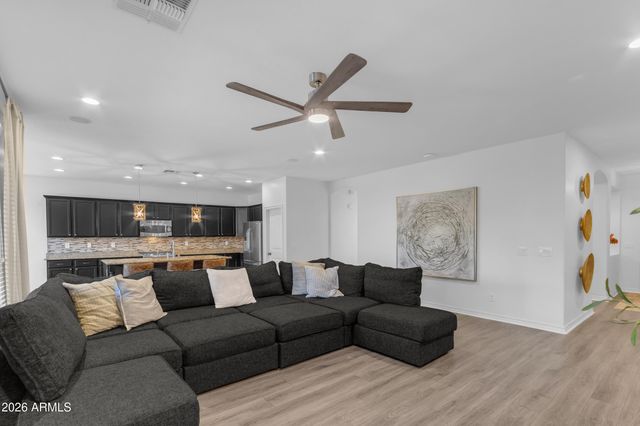 2546 E CAROB Drive, Gilbert, AZ 85298