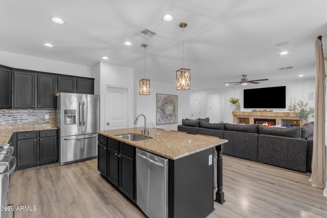 2546 E CAROB Drive, Gilbert, AZ 85298