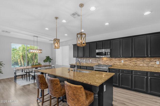 2546 E CAROB Drive, Gilbert, AZ 85298