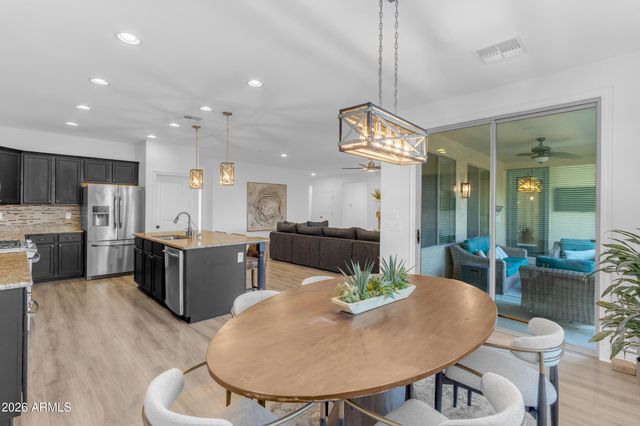 2546 E CAROB Drive, Gilbert, AZ 85298