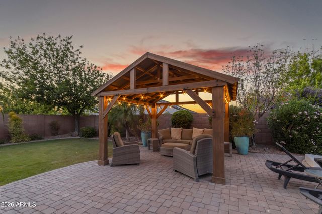 2546 E CAROB Drive, Gilbert, AZ 85298