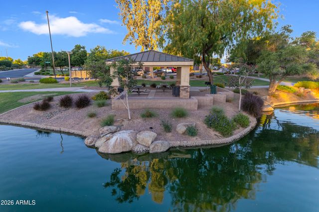 2546 E CAROB Drive, Gilbert, AZ 85298