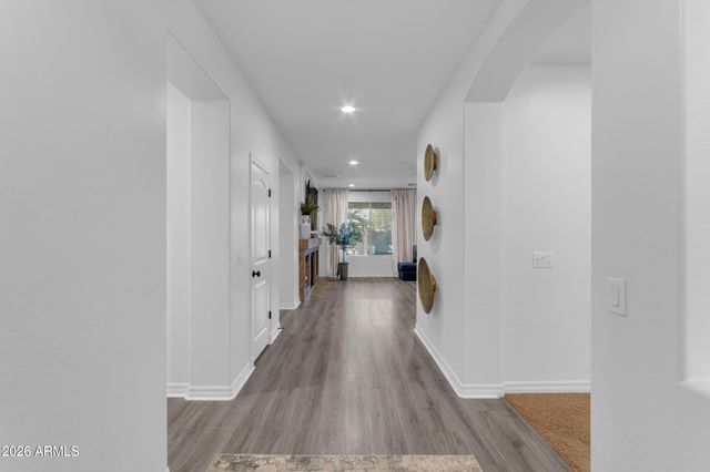 2546 E CAROB Drive, Gilbert, AZ 85298