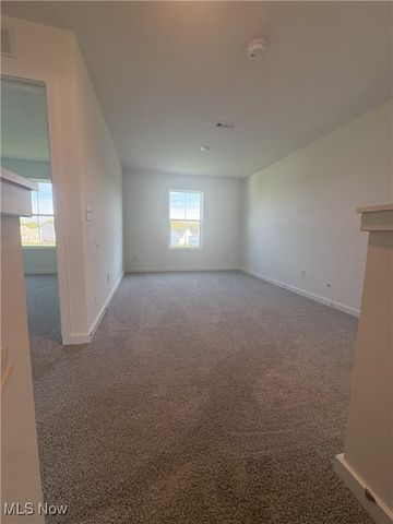 822 Meadow Lake Drive, Elyria, OH 44035