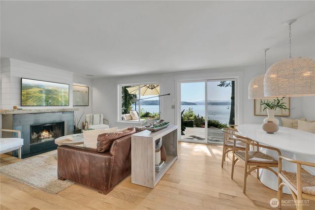 13861 NE North Shore Road, Belfair, WA 98528