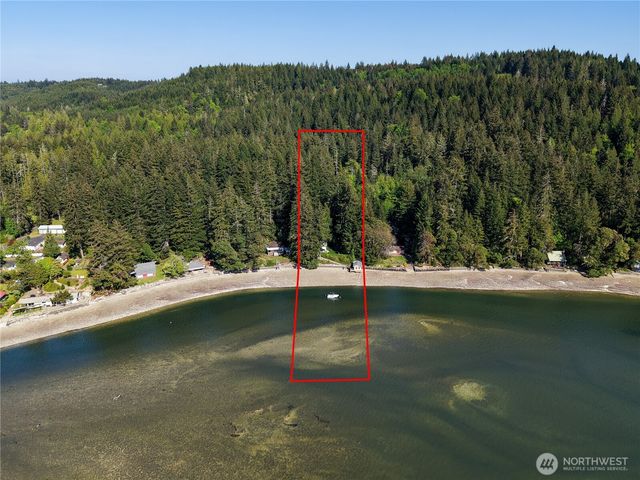 13861 NE North Shore Road, Belfair, WA 98528