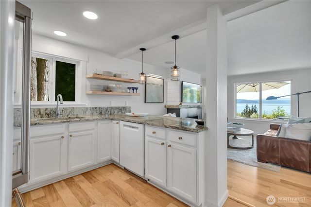 13861 NE North Shore Road, Belfair, WA 98528