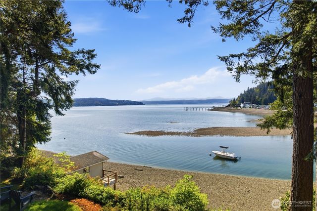 13861 NE North Shore Road, Belfair, WA 98528