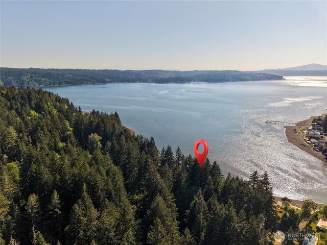 13861 NE North Shore Road, Belfair, WA 98528
