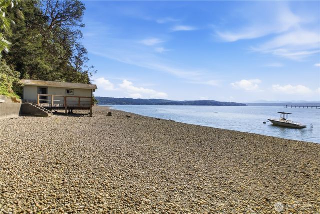 13861 NE North Shore Road, Belfair, WA 98528
