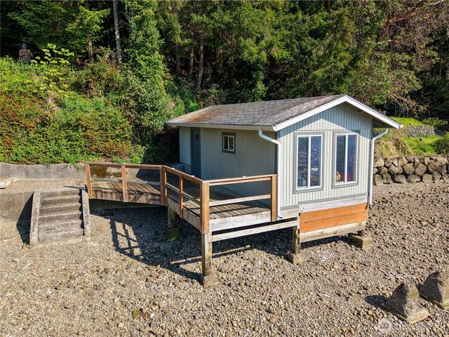 13861 NE North Shore Road, Belfair, WA 98528