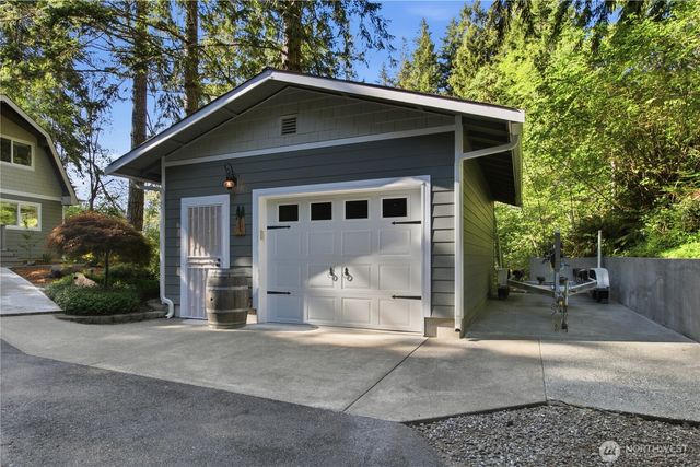 13861 NE North Shore Road, Belfair, WA 98528