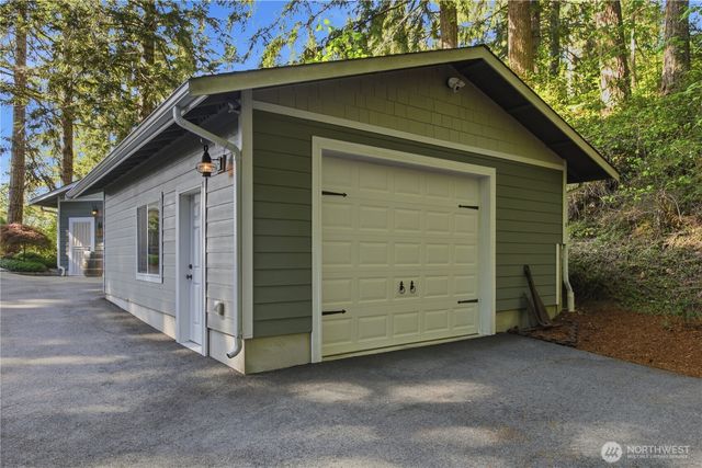 13861 NE North Shore Road, Belfair, WA 98528