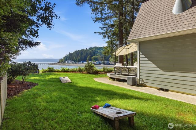 13861 NE North Shore Road, Belfair, WA 98528