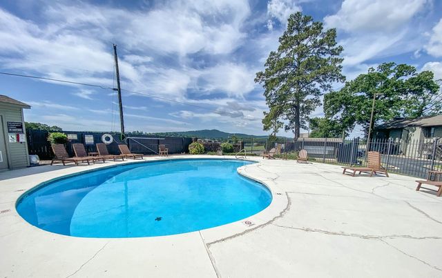 120 Catalina Cir Apt 9E, Hot Springs, AR 71913