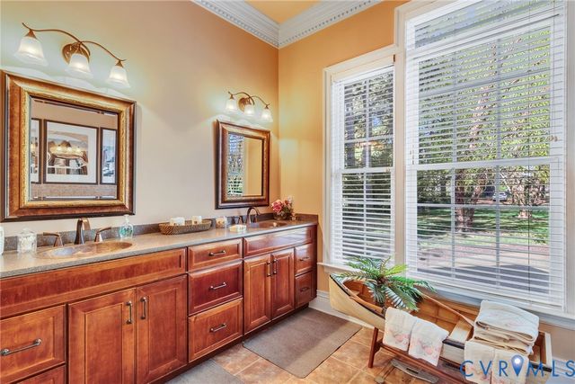 82 Golf Ln, Heathsville, VA 22432