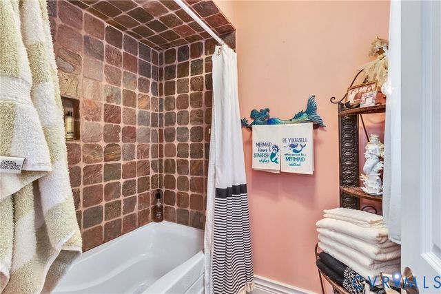 82 Golf Ln, Heathsville, VA 22432