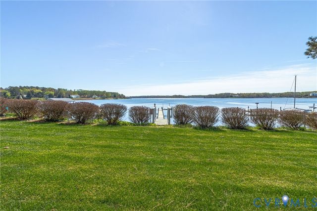82 Golf Ln, Heathsville, VA 22432