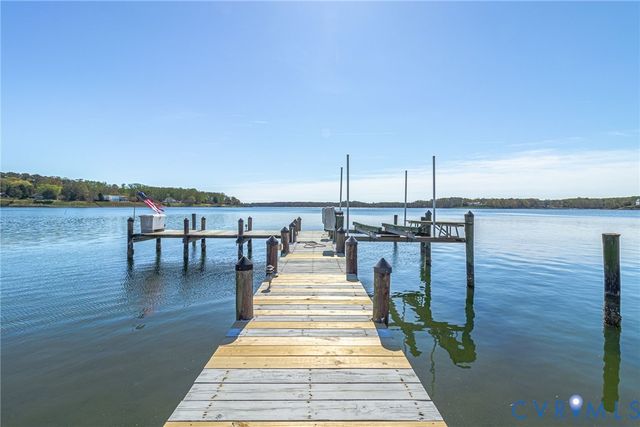 82 Golf Ln, Heathsville, VA 22432