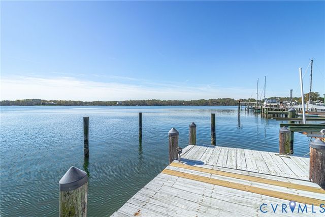 82 Golf Ln, Heathsville, VA 22432