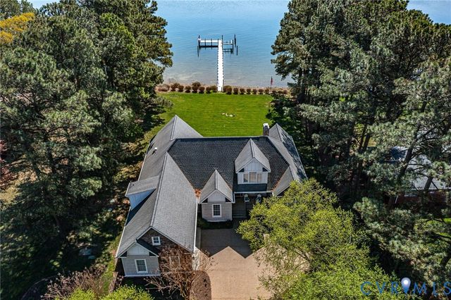 82 Golf Ln, Heathsville, VA 22432