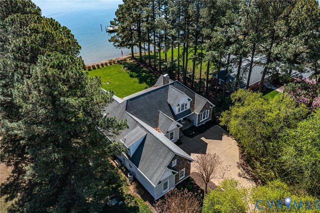 82 Golf Ln, Heathsville, VA 22432
