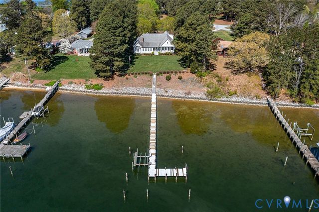 82 Golf Ln, Heathsville, VA 22432