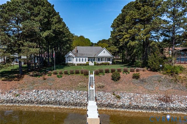 82 Golf Ln, Heathsville, VA 22432