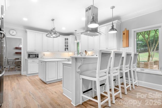 7048 Mariners Court, Tega Cay, SC 29708