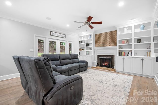 7048 Mariners Court, Tega Cay, SC 29708
