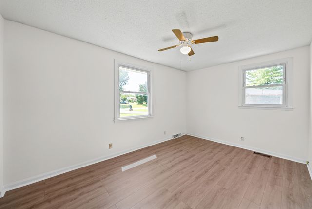 203 Sewell Dr, Clarksville, TN 37042