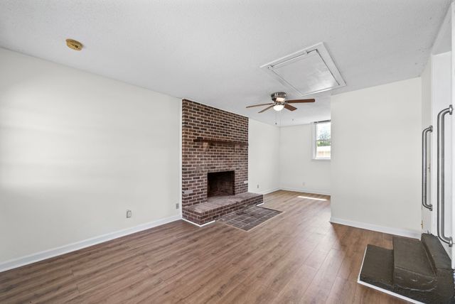 203 Sewell Dr, Clarksville, TN 37042