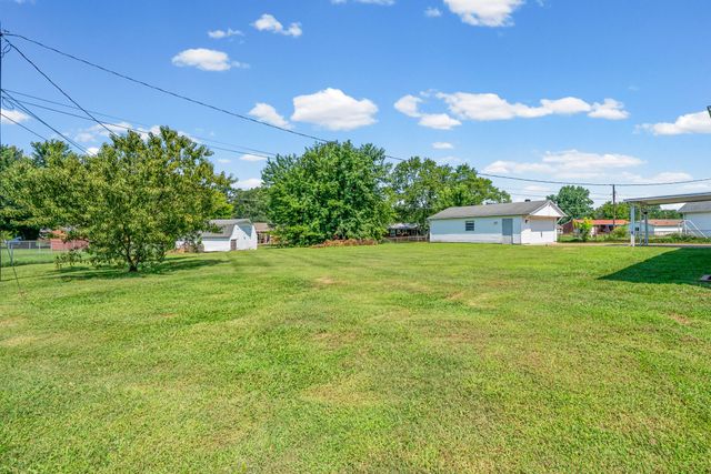 203 Sewell Dr, Clarksville, TN 37042
