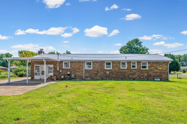 203 Sewell Dr, Clarksville, TN 37042