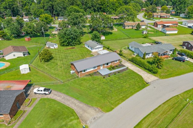 203 Sewell Dr, Clarksville, TN 37042