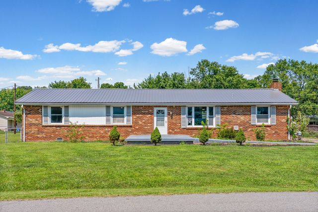 203 Sewell Dr, Clarksville, TN 37042