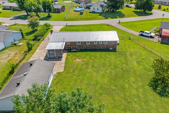203 Sewell Dr, Clarksville, TN 37042